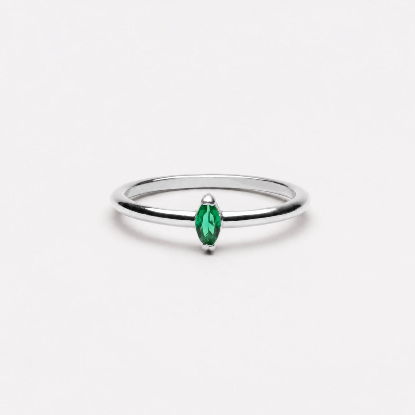 Dainty Emerald Ring