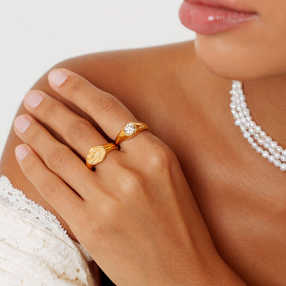 Soleil Signet Ring