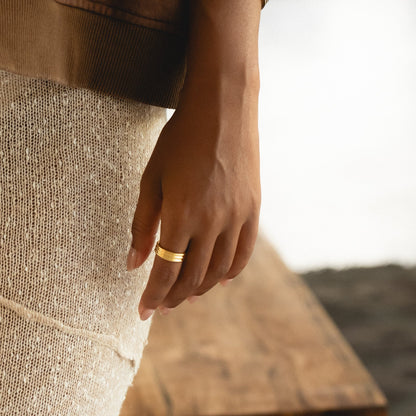 Linea Ring