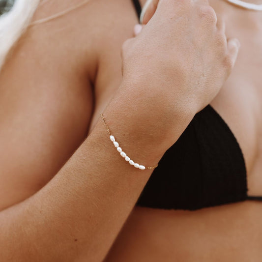 Kleines Süßwasserperlenarmband