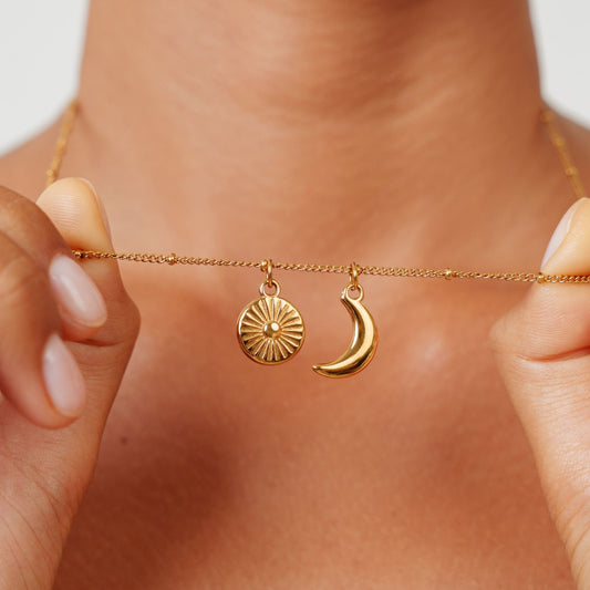 Mond- und Sonnenkette