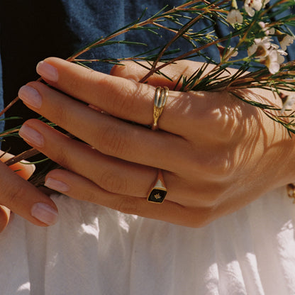 Bond Ring